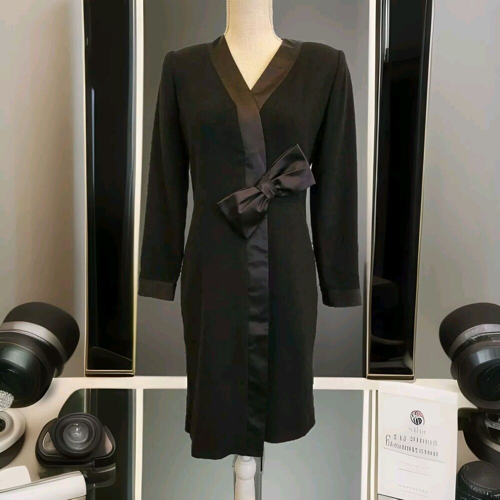 Vintage Designer Dress Classic David Hayes Size 2 1980s 100 Wool Black Classic